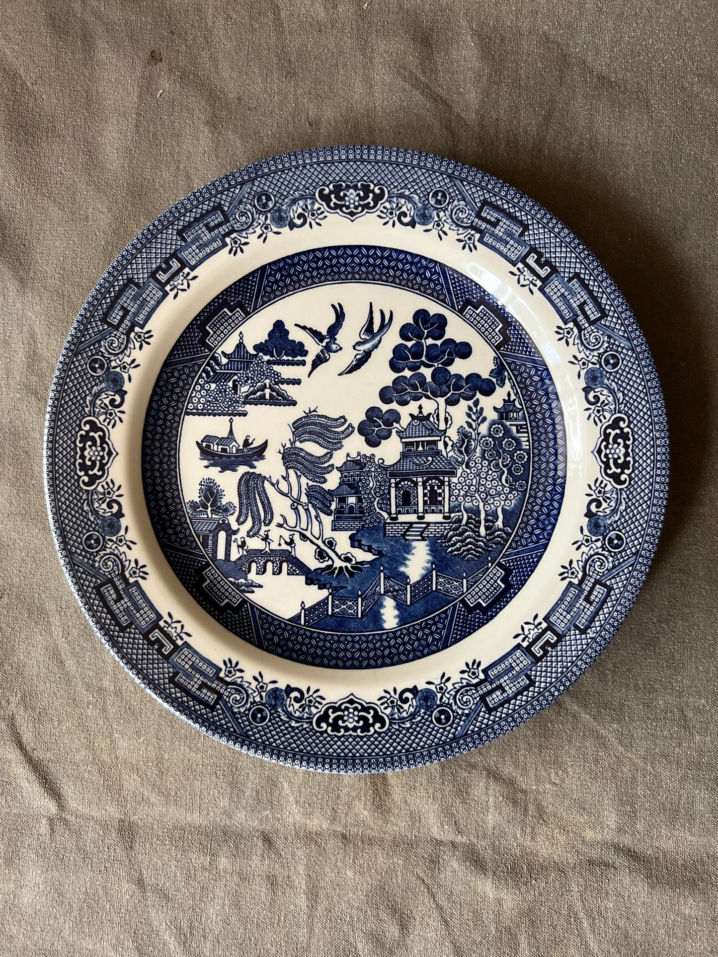 Service for Four Churchill Blue Willow Dinner Set (plate, cup, saucer)