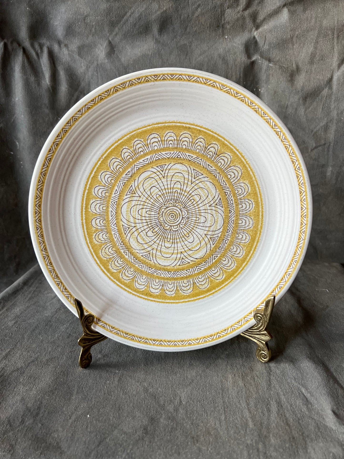 Set of Six Vintage Mid Century Franciscan Hacienda Gold Dinner Plates